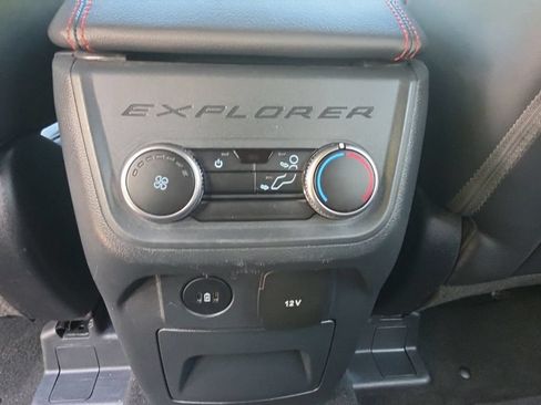 Used 2025 Ford Explorer ST-Line AWD/4WD image 33