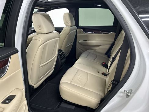Used 2019 Cadillac XT5 Luxury FWD image 21