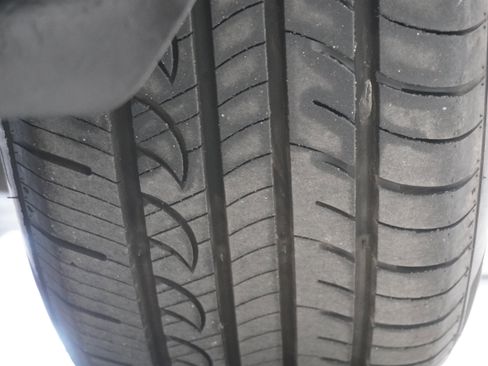 Used 2021 Ford Escape SE w/ SE Sport Appearance Package image 25