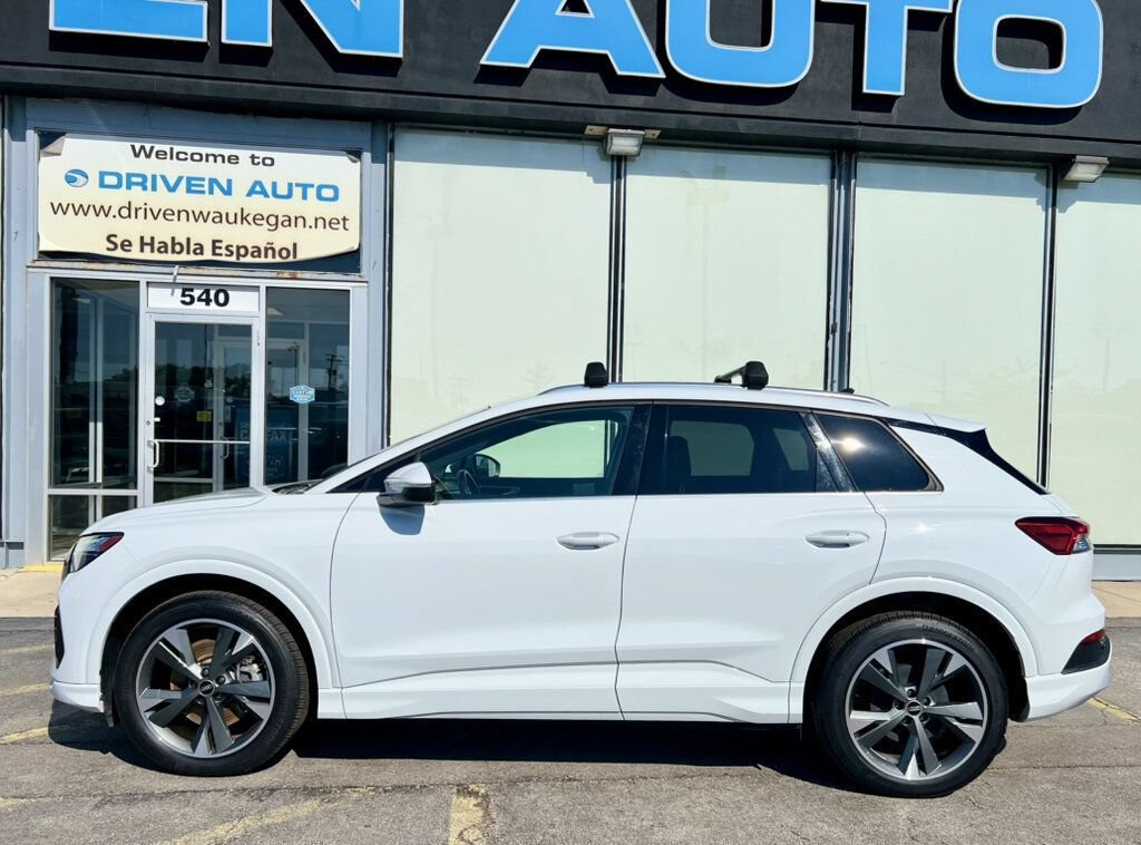 Used 2022 Audi Q4 e-tron Premium Plus w/ Premium Plus AWD/4WD image 40