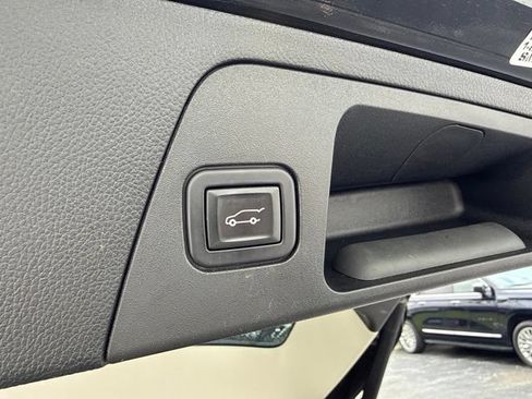 Used 2020 Buick Envision Premium w/ LPO, Active Package AWD/4WD image 8