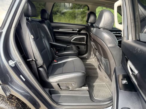 Used 2023 Kia Telluride S w/ S Sunroof Package FWD image 14