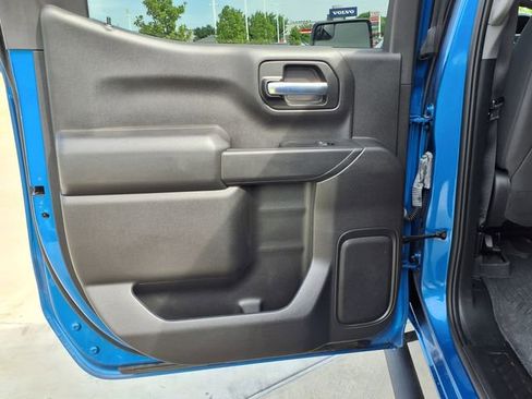 Used 2023 Chevrolet Silverado 1500 Custom Trail Boss w/ LPO, Dark Essentials Package AWD/4WD image 15