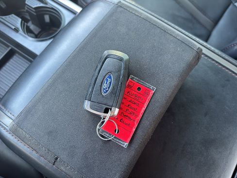 Used 2020 Ford F250 Platinum w/ FX4 Off-Road Package image 39