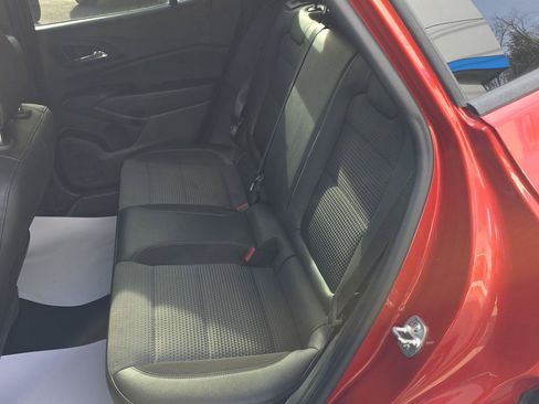 Used 2024 Chevrolet Trax LT w/ Driver Confidence Package FWD image 19