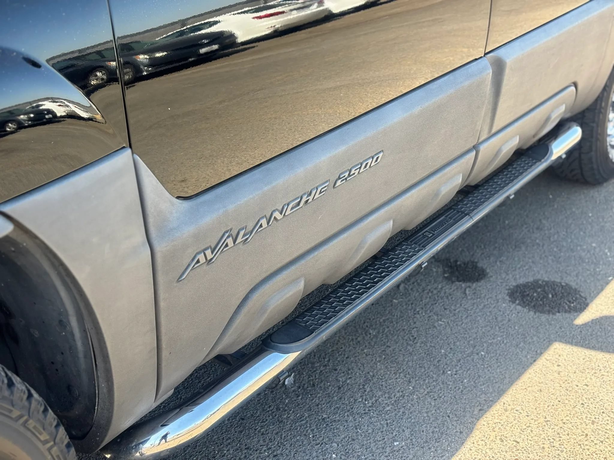Used 2002 Chevrolet Avalanche 2500 w/ Convenience Pkg AWD/4WD image 12