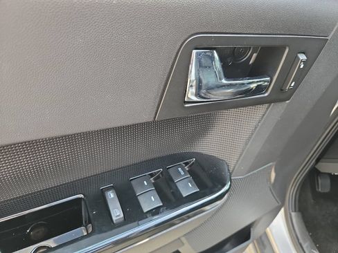 Used 2012 Ford Escape Limited FWD image 10