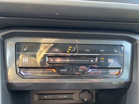 Used 2023 Volkswagen Tiguan SE image 20