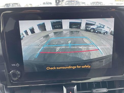 Used 2023 Toyota Corolla Cross L image 38