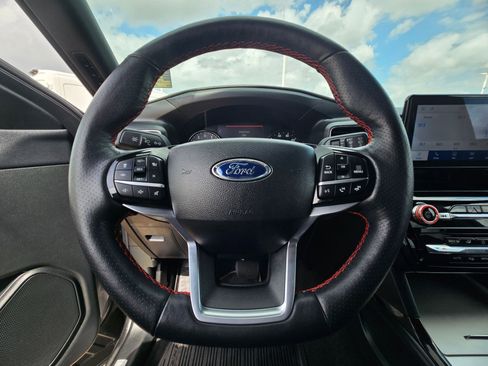 Used 2023 Ford Explorer ST-Line w/ Class IV Trailer Tow Package image 16