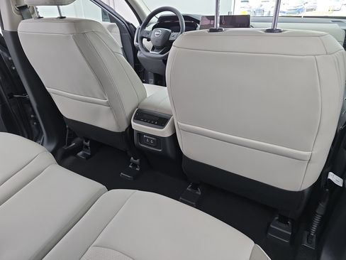 New 2026 Nissan Pathfinder SL image 11