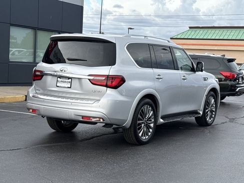 Used 2018 INFINITI QX80 4WD w/ Deluxe Technology Package image 3