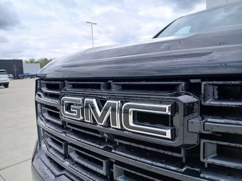 New 2026 GMC Acadia Elevation w/ Black Edition AWD/4WD image 37