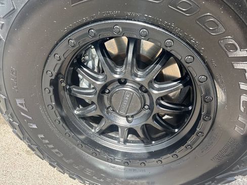 Used 2025 Toyota Tundra Platinum w/ Tow Tech Package image 40