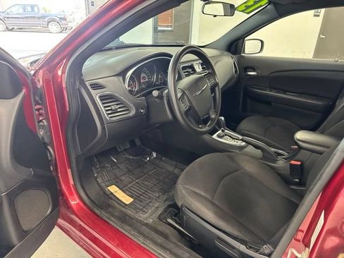 Used 2013 Chrysler 200 LX FWD image 14