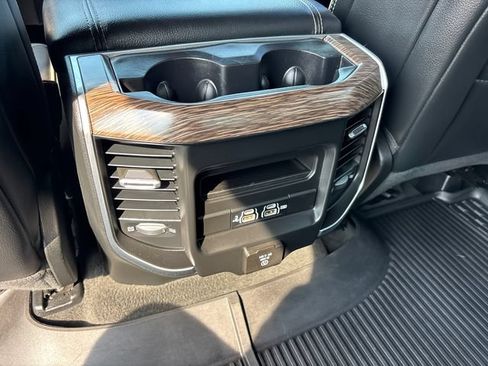 Used 2020 RAM 1500 Laramie AWD/4WD image 13