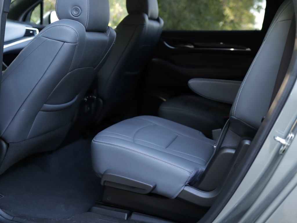 Used 2023 Buick Enclave Essence w/ Sport Touring Edition FWD image 24