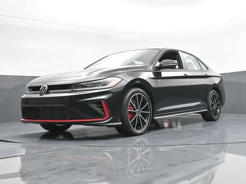 Used 2025 Volkswagen Jetta GLI Autobahn image 26