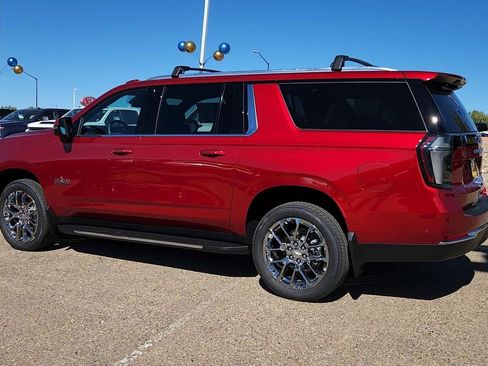 New 2026 Chevrolet Suburban LT w/ Comfort Package image 6