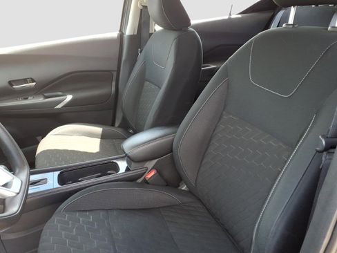 Used 2022 Nissan Kicks SV FWD image 11