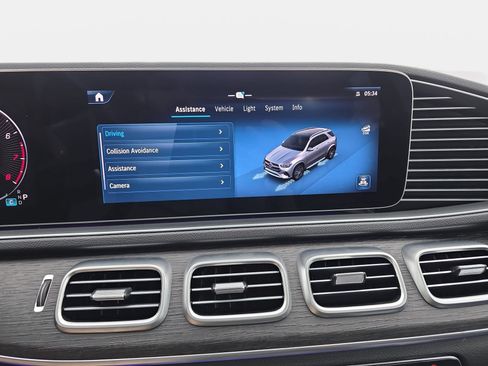 Used 2024 Mercedes-Benz GLE 350 4MATIC w/ AMG Line Exterior image 21