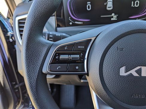 Certified 2025 Kia Seltos LX image 30
