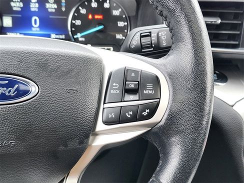 Certified 2022 Ford Explorer XLT w/ Equipment Group 202A image 31