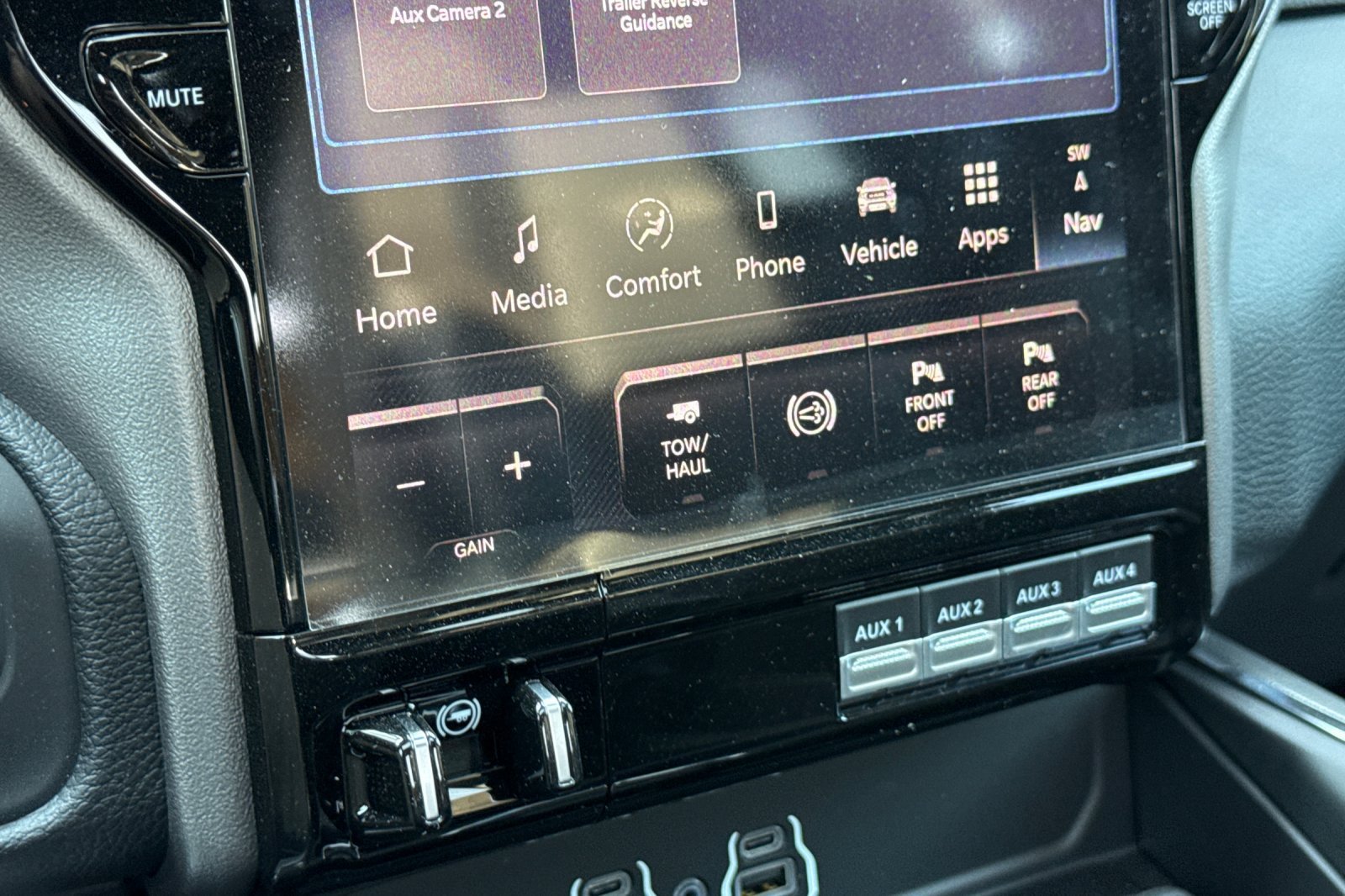 New 2026 RAM 3500 Laramie AWD/4WD image 23