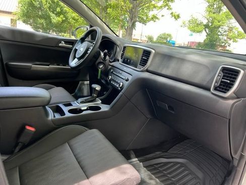 Used 2022 Kia Sportage LX AWD/4WD image 22