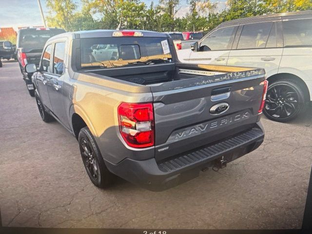 Used 2024 Ford Maverick Lariat w/ Black Appearance Package FWD image 3