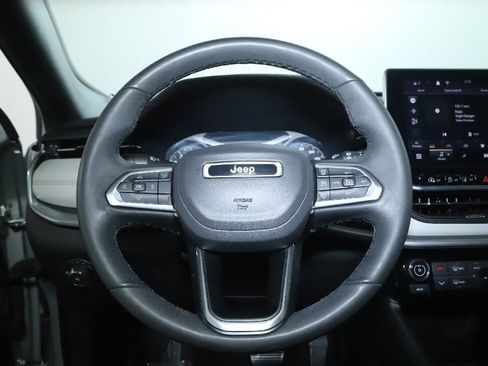 Used 2025 Jeep Compass Limited AWD/4WD image 20