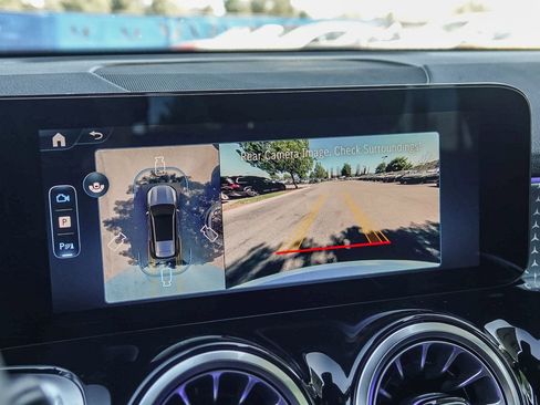 New 2026 Mercedes-Benz GLB 250 image 23