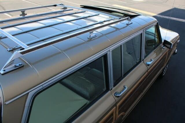 Used 1990 Jeep Grand Wagoneer AWD/4WD image 49