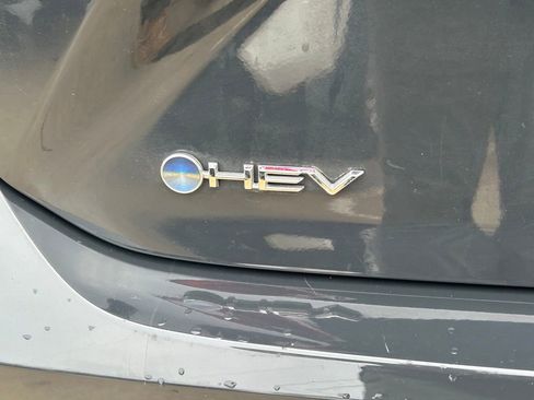 Used 2025 Toyota Camry SE FWD image 12