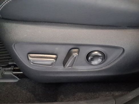 Used 2023 Toyota RAV4 XLE Premium image 19