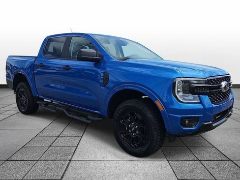 Used 2025 Ford Ranger XLT w/ Equipment Group 301A High AWD/4WD image 3