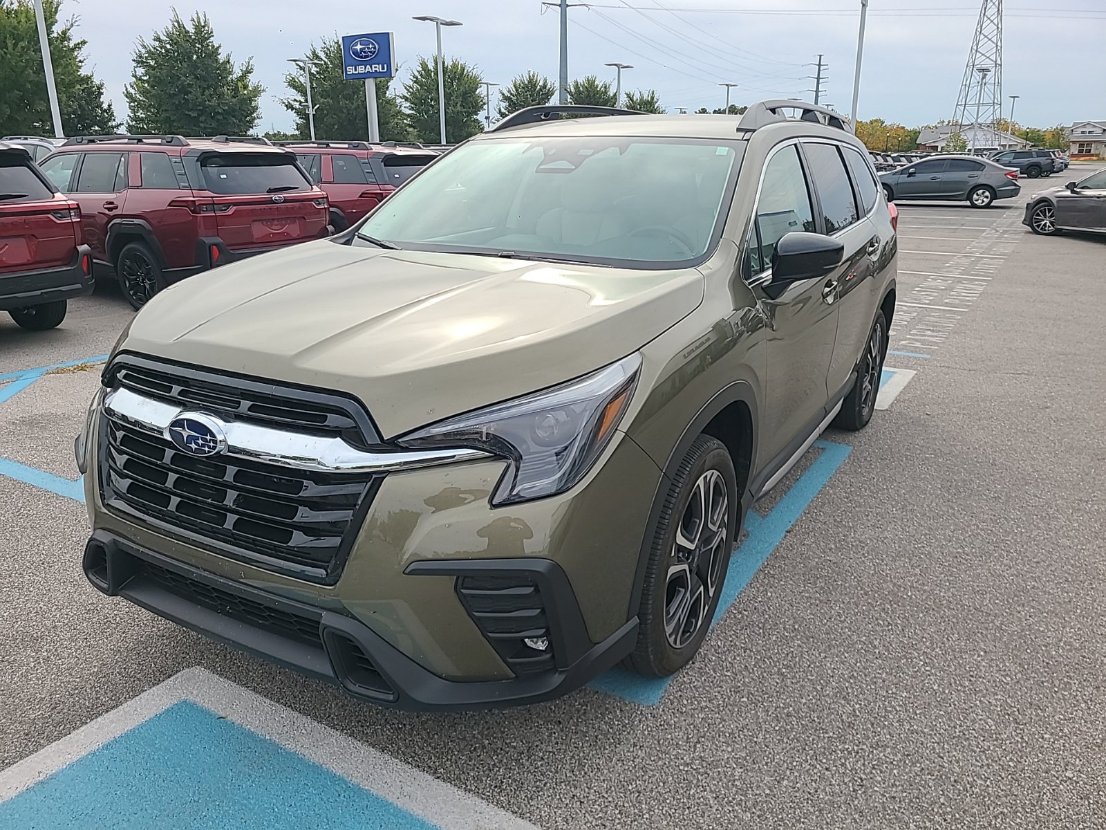 Used 2024 Subaru Ascent Limited AWD/4WD image 5