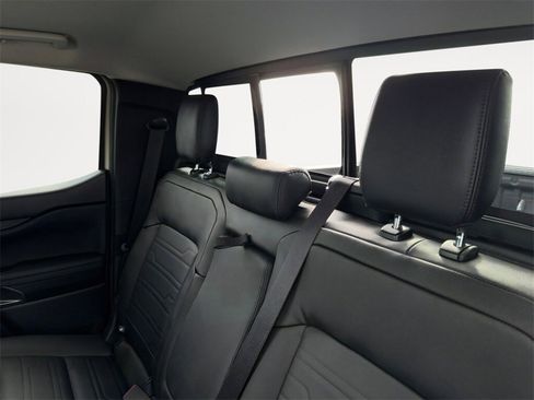 Used 2025 Ford Ranger Lariat w/ FX4 Off-Road Package image 27