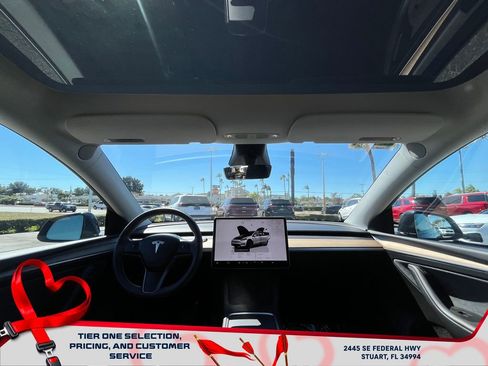 Used 2024 Tesla Model Y Long Range image 14