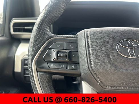 Used 2024 Toyota Tacoma TRD Off-Road image 10