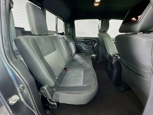 Used 2019 Nissan Titan SV w/ SV Convenience Package AWD/4WD image 28