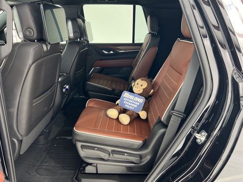Used 2023 GMC Yukon Denali Ultimate image 23
