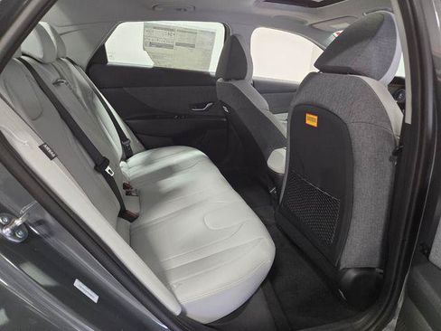 New 2026 Hyundai Elantra Limited FWD image 15