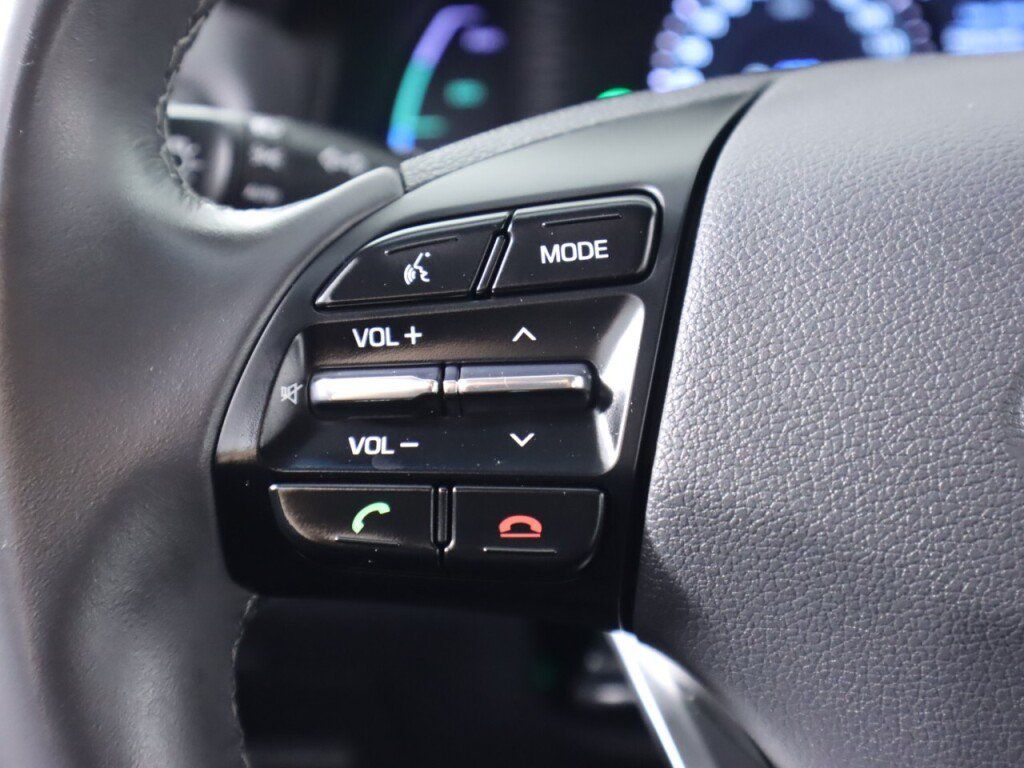Used 2017 Hyundai Ioniq SEL w/ Tech Package 02 FWD image 12