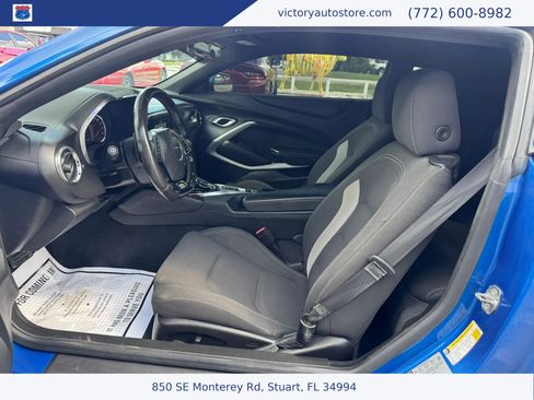 Used 2018 Chevrolet Camaro LT RWD image 12