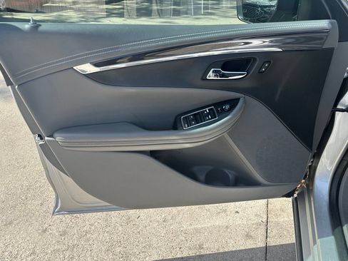 Used 2019 Chevrolet Impala LS FWD image 10