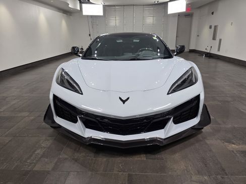 Used 2023 Chevrolet Corvette Z06 w/ Z07 Performance Package RWD image 32