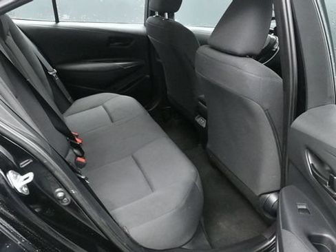 Used 2023 Toyota Corolla LE FWD image 9
