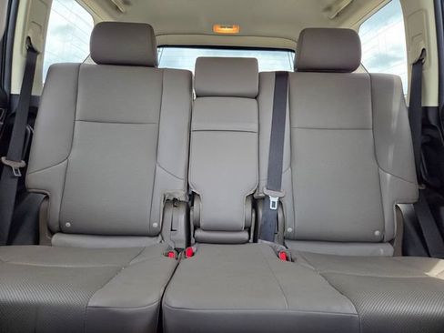 Used 2022 Lexus GX 460 Premium w/ Premium Package AWD/4WD image 10