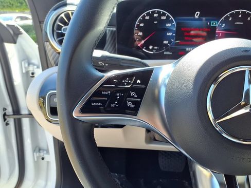 Used 2025 Mercedes-Benz CLA 250 image 9